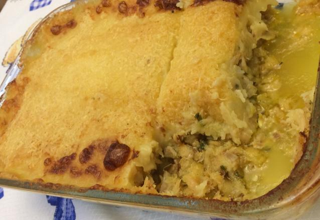 Bacalhau gratinado com purê de batatas