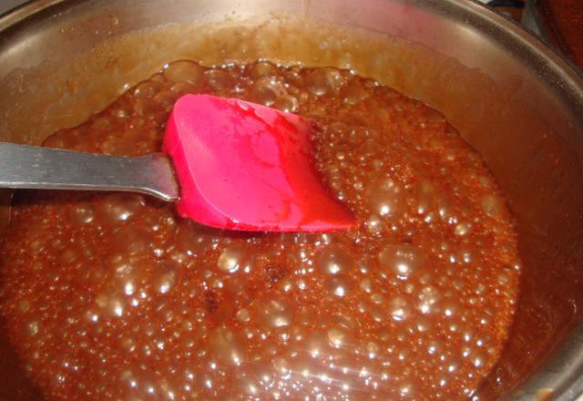 Calda quente de chocolate