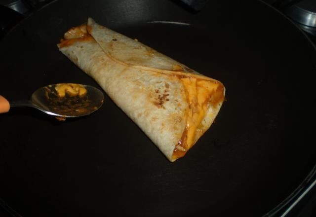 Wrap de frango e cheddar