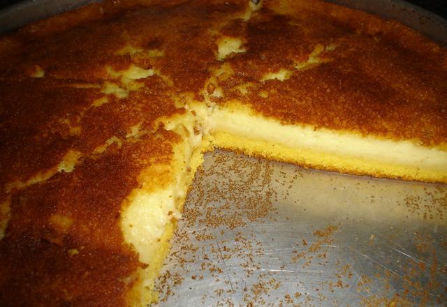 Bolo de fubá cremoso
