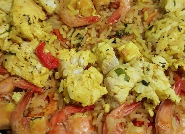 Paella de frutos do mar