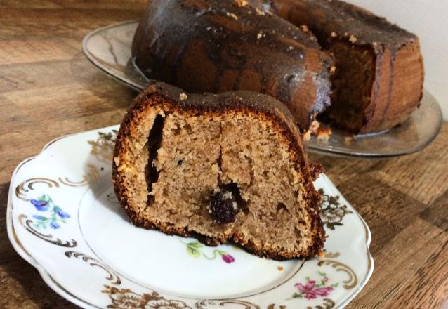 Bolo de banana com nozes