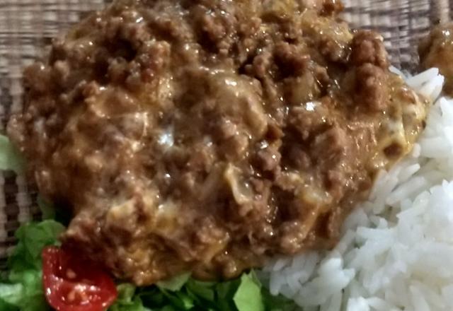 Carne moída com requeijão