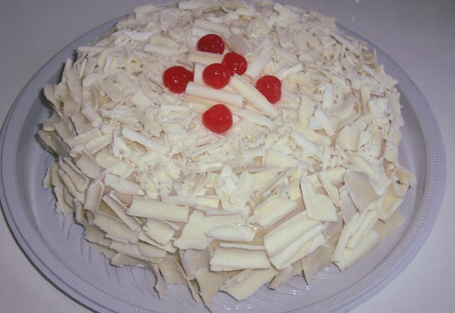 Bolo mousse de leite ninho