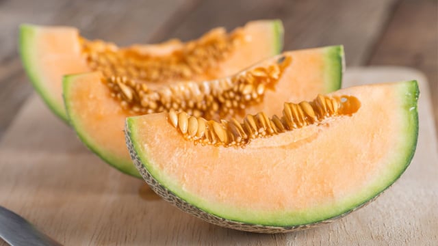 Nem na geladeira, nem na bancada: ninguém sabe disso, mas o melão deve ser guardado perto dessas frutas