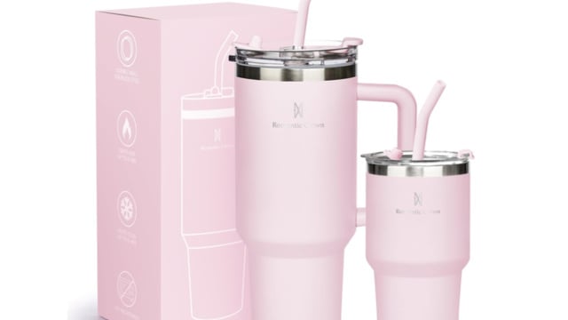 Kit de copos térmicos 1,18L + 591ml mantém bebidas na temperatura ideal e está com o menor preço do ano