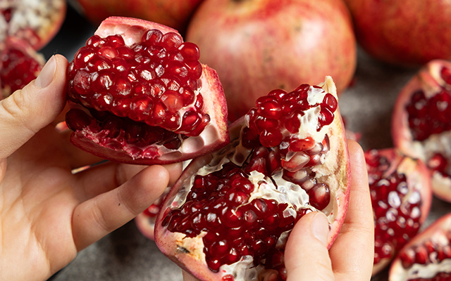 Fruta da prosperidade: como a romã pode atrair fartura para a sua vida (e benefícios para a saúde!)