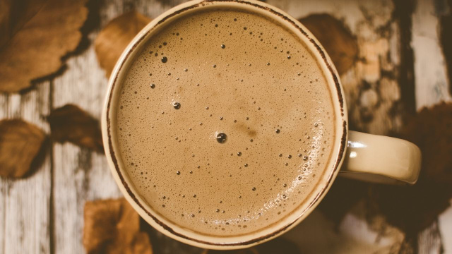 Só assim para acordar nesse frio: cappuccino cremosão caseiro tão fácil que qualquer um consegue fazer!