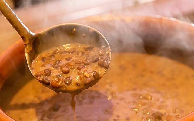 Receita de feijão com ingredientes polêmicos que eu não acreditei que daria certo, mas paguei a língua!