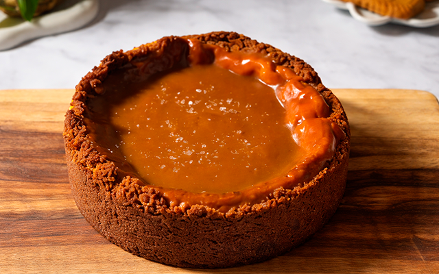 A cheesecake de caramelo salgado mais cremosa de todas: parece sobremesa de restaurante