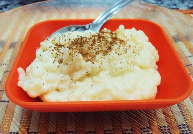 Arroz doce de micro-ondas fica pronto rapidinho e ainda te ajuda a economizar gás!