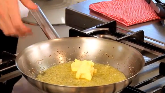 Molho para acompanhar a picanha leva apenas 3 ingredientes. (créditos: reprodução: Youtube TudoGostoso) 