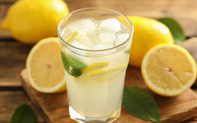 Esqueça a receita tradicional: esta pequena mudança transformará completamente a sua limonada