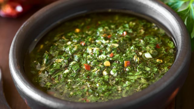 Como preparar um chimichurri imbatível: a receita caseira para um molho requintado