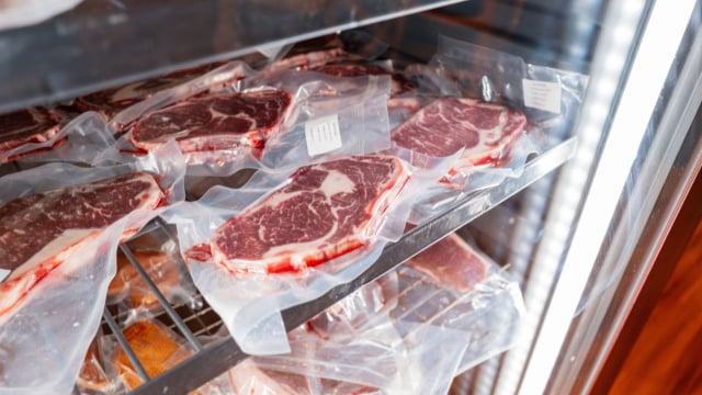 O que você precisa saber na hora de comprar carne embalada à vácuo: 6 dicas do TudoGostoso para não cair em cilada
