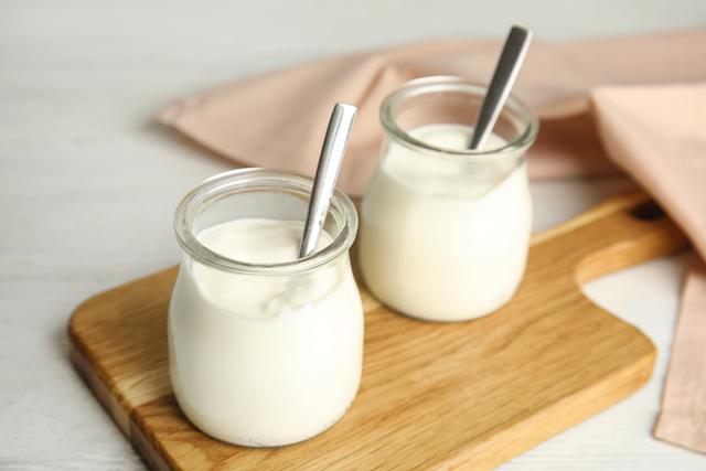 É tão bom! Faça seu próprio iogurte com essa receita simples do TudoGostoso