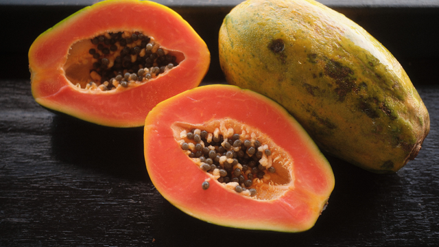 Pimenta de semente de mamão? Se você tem a fruta, tem tudo que precisa para essa receita!