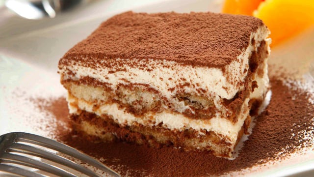 Como fazer uma sobremesa estilo tiramisu com café instantâneo e cream cheese: uma receita fácil e econômica com poucos ingredientes