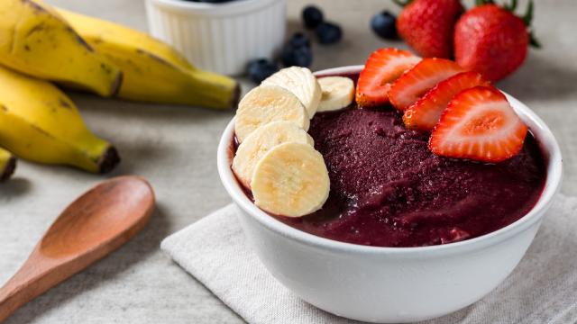 Açaí em pó é a mesma coisa? Conheça os benefícios dessa forma de consumir a fruta!