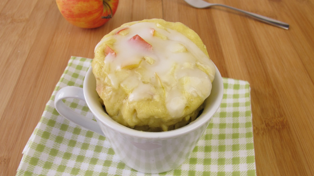 Se você tem uma maçã sobrando em casa, faça esse bolo delicioso (Créditos: Shutterstock)