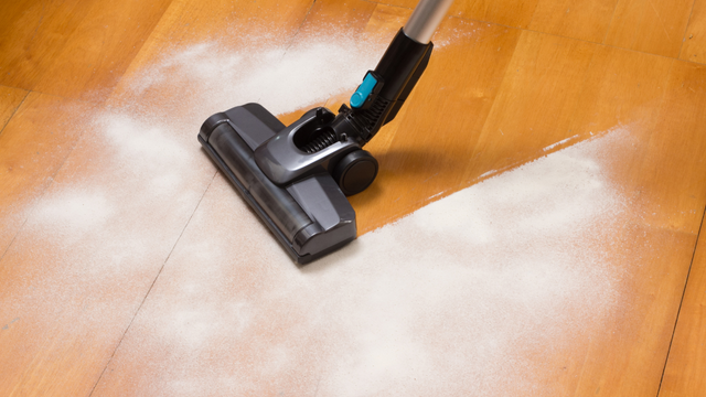 Deixe sua casa limpa e sem areia de praia no verão com este aspirador incrível