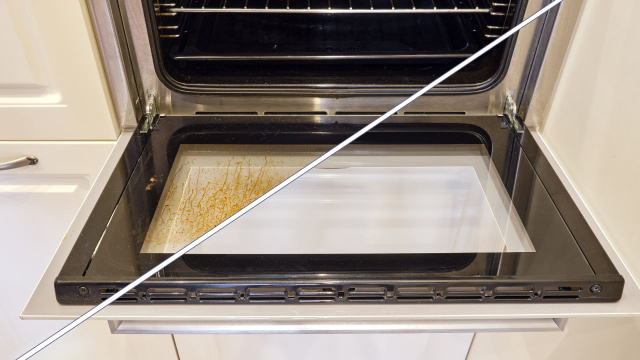 O vidro do forno duplo fica perfeitamente limpo sem desmontá-lo: o método do cabide e da toalha