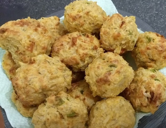 Bolinho de arroz na airfryer: acompanhamento fácil e delicioso em 15 minutos!