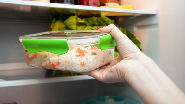 Resfriar o arroz antes de comer pode ajudar a controlar os níveis de açúcar no sangue após uma refeição