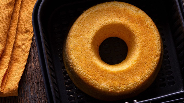 5 sobremesas na airfryer para fazer doces deliciosos sem precisar ligar o forno