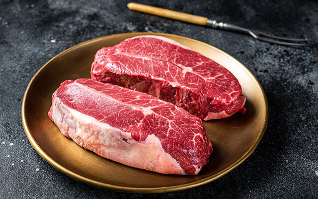 Nem acém, nem fraldinha: essa é a carne mais suculenta e barata do açougue que pouca gente pede