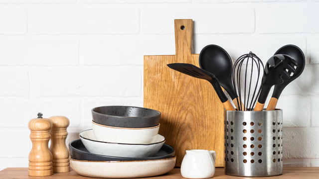 Quer comprar utensílios novos para sua cozinha? Veja 3 opções que vão desde o inox até os de silicone