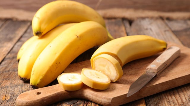 Chef revela: bananas permanecem frescas sem escurecer por duas semanas se armazenadas em um local inesperado