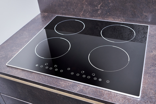 Adeus fogão difícil de limpar: cooktop de indução em promoção para facilitar a rotina