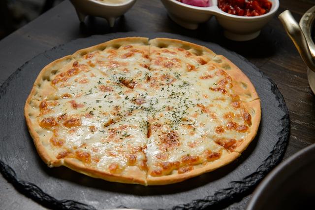 Dia da Pizza: dicas de especialista para fazer uma massa caseira incrível