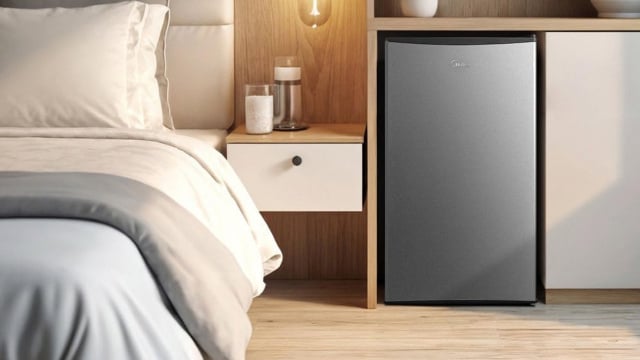 Frigobar Midea de 45 litros aposta em tecnologia Inverter e está com o menor preço do ano