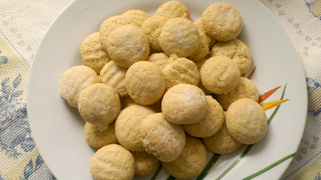 Irresistível e fácil de fazer: receita de sequilho de maracujá é sucesso toda vez que faço, acaba no mesmo dia