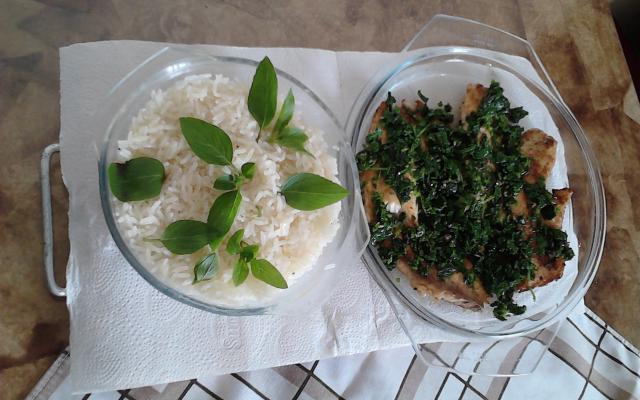 Para preparar esse prato, você irá precisar de salsinha, alecrim, manjericão e coentro (Créditos: Marisa Marini/TudoGostoso)
