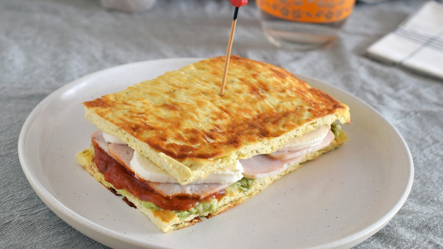 Uma receita leve e rica em proteínas que preparo com apenas dois ingredientes para um jantar saudável em poucos minutos