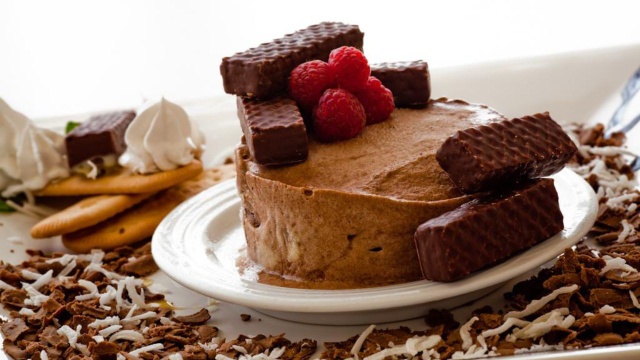 Essa torta gelada de Bis é feita de camadas deliciosas repletas de texturas (Créditos: TudoGostoso)