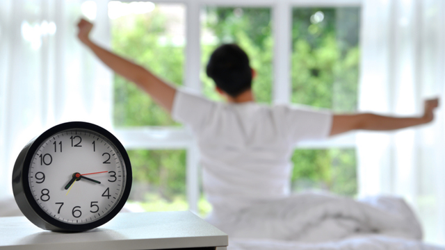 Comece bem a semana com essas 5 coisas para fazer ao acordar e controlar o açúcar no sangue