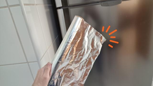 Faça ISSO com o papel-alumínio e descubra se você precisa trocar a borracha da sua geladeira