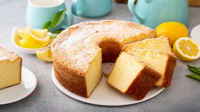 Sem açúcar, sem óleo e sem glúten: como fazer um bolo de laranja fofinho no liquidificador