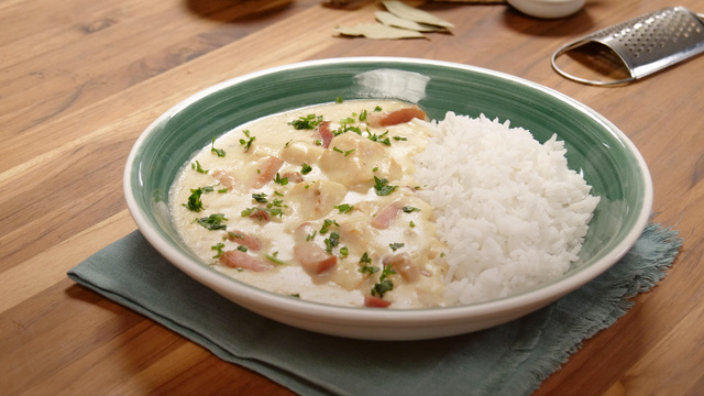Receita de frango com creme de batata é uma maneira diferenciada, fácil e muito gostosa de consumir essa proteína!