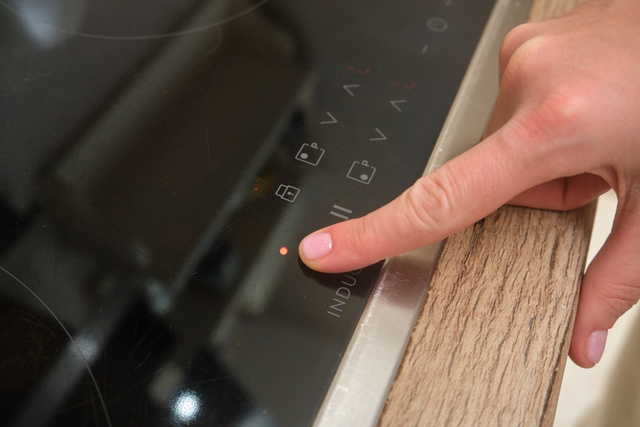 Preço despencou: cooktop de indução em oferta fica ainda mais barato com cupom relâmpago