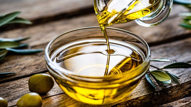 Testes de laboratório colocam fim ao debate mais polêmico: pode ou não aquecer azeite?