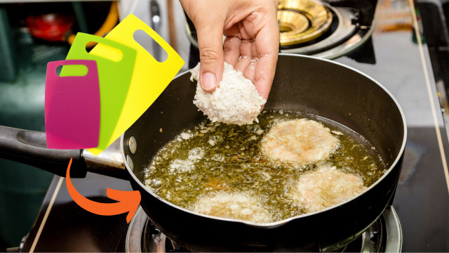 Com quantos anos você descobriu que essa parte da tábua de corte é a solução para sua fritura não espirrar?