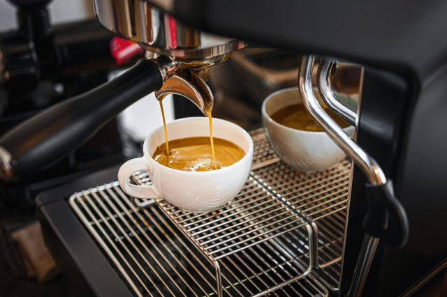 Metade do preço para transformar sua rotina de café em uma experiência de cafeteria (Créditos: Shutterstock).
 