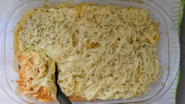Se você fizer esse macarrão com frango hoje vai querer almoçar o prato a semana inteira