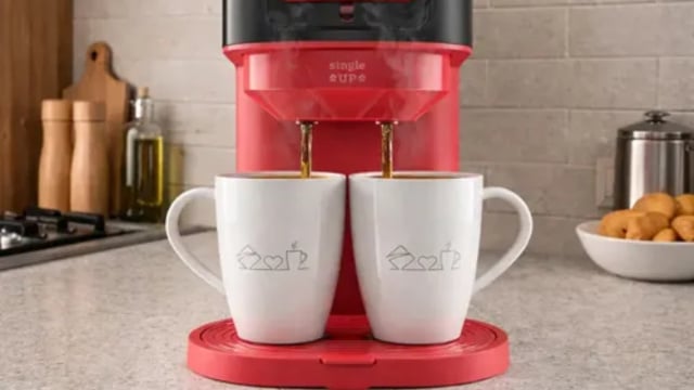 O melhor combo para café da manhã: Kit Cadence com cafeteira e sanduicheira está com desconto na Amazon