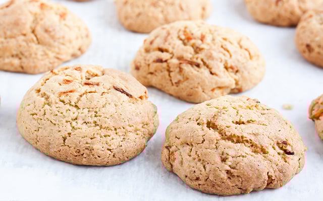 Biscoito caseiro fácil, crocante e rapidíssimo de preparar, perfeito para servir no café da manhã ou no lanche